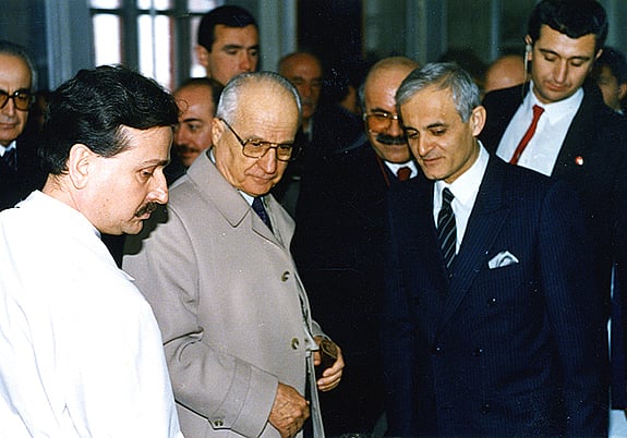 1986 Briefing President Evren as a member of the Sümerbank Yıldız Factory Marketing Board (2)
