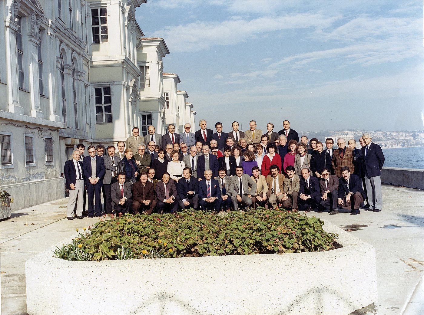 1988 With the professors of the Faculty of Architecture during his deanship at MSÜ