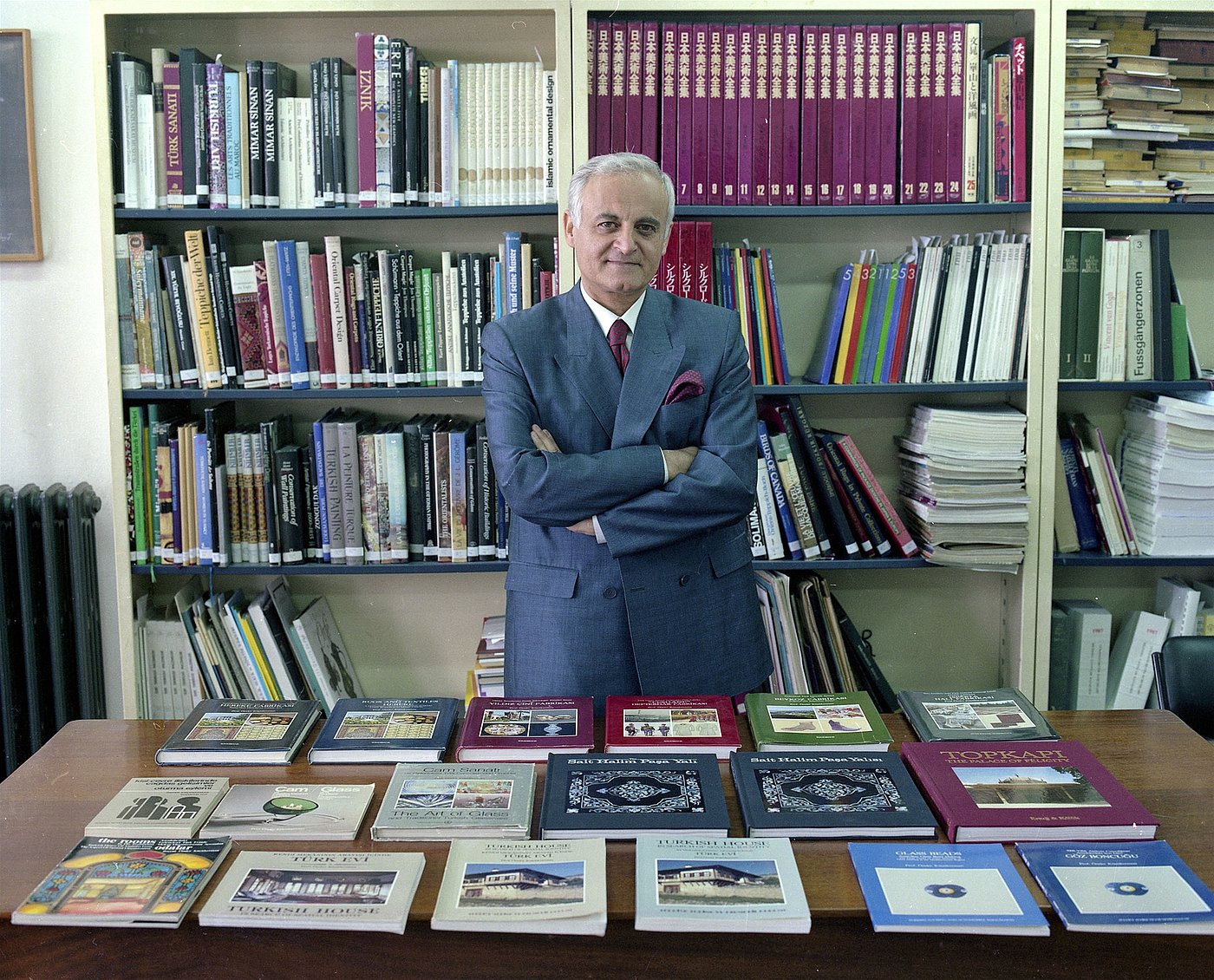 1989 In front of the books published during his deanship of the MSÜ Faculty of Architecture