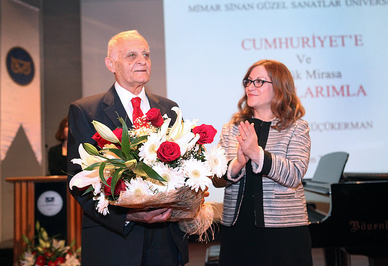 2019 29 Ekim MSGSÜ Konuşması sonrasında Rektör Handan İnci ile