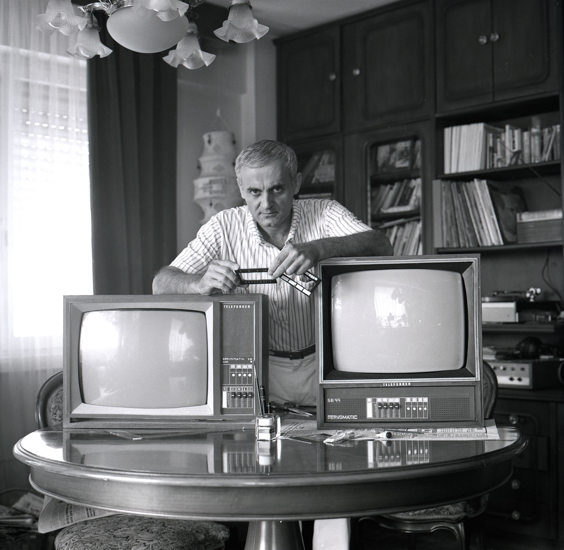 1980 Telefunken TV 44  modeli ilk prototiplerini evde yaparken