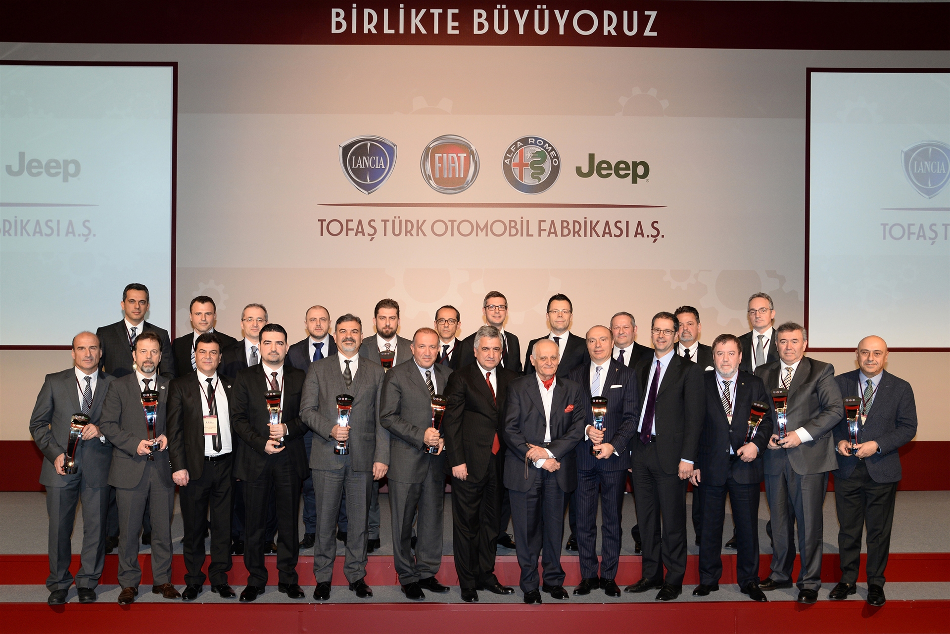 2015 Bursa'da TOFAŞ Kitabı tanıtımı sonrasında TOFAŞ Yöneticileri ile